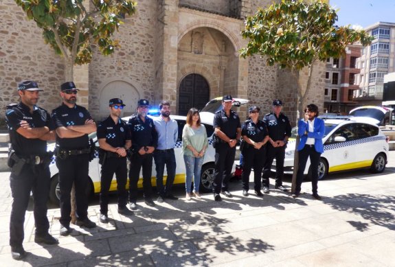 El Ayuntamiento convoca 2 plazas de Trabajador-a Social Fijas y 7 plazas de agente de la policÃ­a local, todas ellas mediante oposiciÃ³n libre