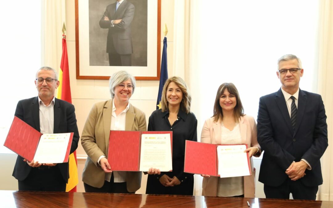 Medina firma junto a la Ministra de Agenda Urbana y la ConsejerÃ­a de Vivienda un protocolo para incrementar el parque pÃºblico de Vivienda en Navalmoral.